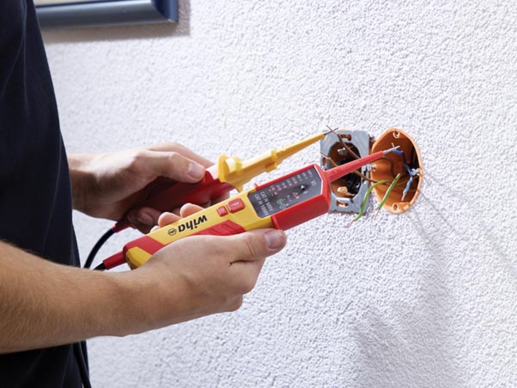 Wiha spannings- en continuïteitstester eMobility 12 - 1.000 VAC/1500 VDC - CAT IV (44319